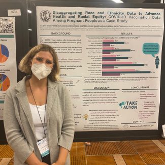“Hanna Shephard presenting her poster titled “Disaggregating race and ethnicity data to advance health and racial equity: COVID-19 vaccination data among pregnant people as a case-study“ at the Society for Epidemiologic Research Annual Meeting, June 15, 2022” Hanna Shephard – CSTE AEF Class 18 Fellow at SER 2022